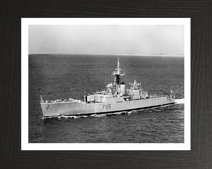 HMS Brighton F106 Royal Navy Rothesay Class Frigate Photo Print or Framed Print - Hampshire Prints