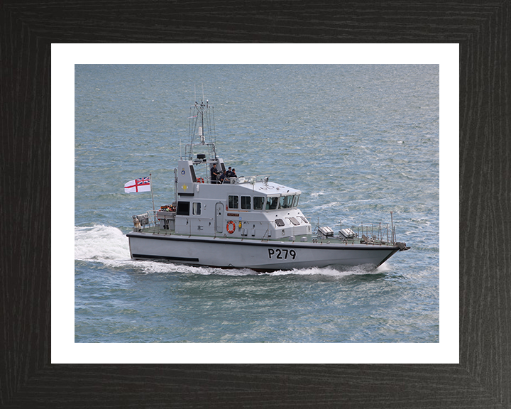 HMS Blazer P279 Royal Navy Archer class P2000 patrol vessel Photo Print or Framed Print - Hampshire Prints