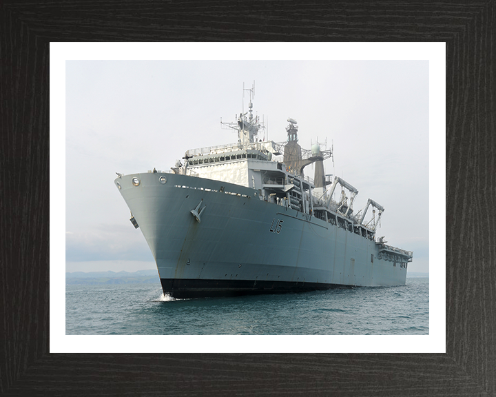 HMS Bulwark L15 Royal Navy Albion class amphibious ship Photo Print or Framed Print - Hampshire Prints