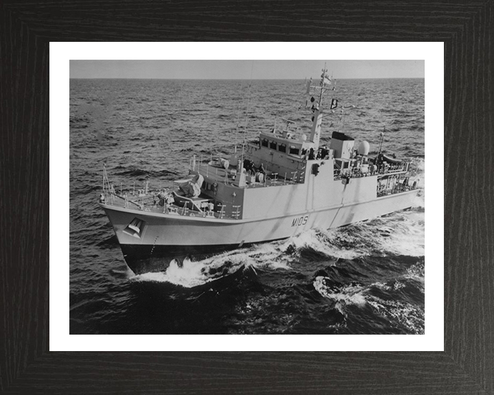 HMS Bridport M105 Royal Navy Sandown class minehunter Photo Print or Framed Print - Hampshire Prints