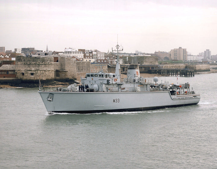 HMS Brocklesby M33 Royal Navy Hunt class Mine Counter Measures Vessel Photo Print or Framed Print - Hampshire Prints