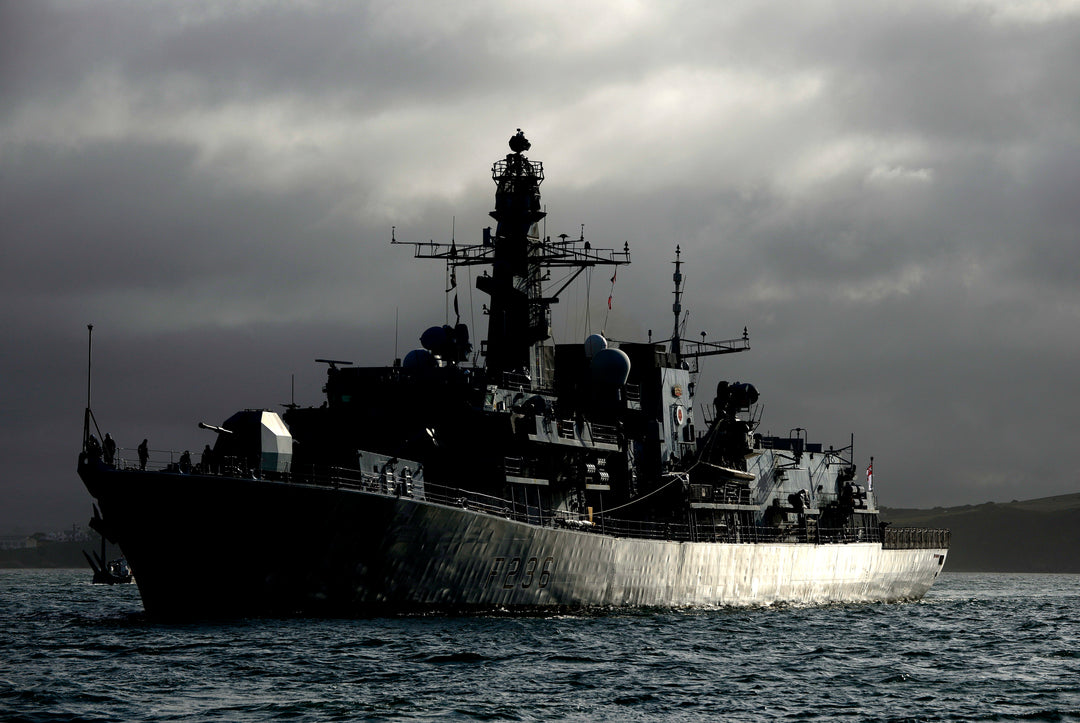 HMS Montrose F236 Royal Navy type 23 Frigate Photo Print or Framed Print - Hampshire Prints