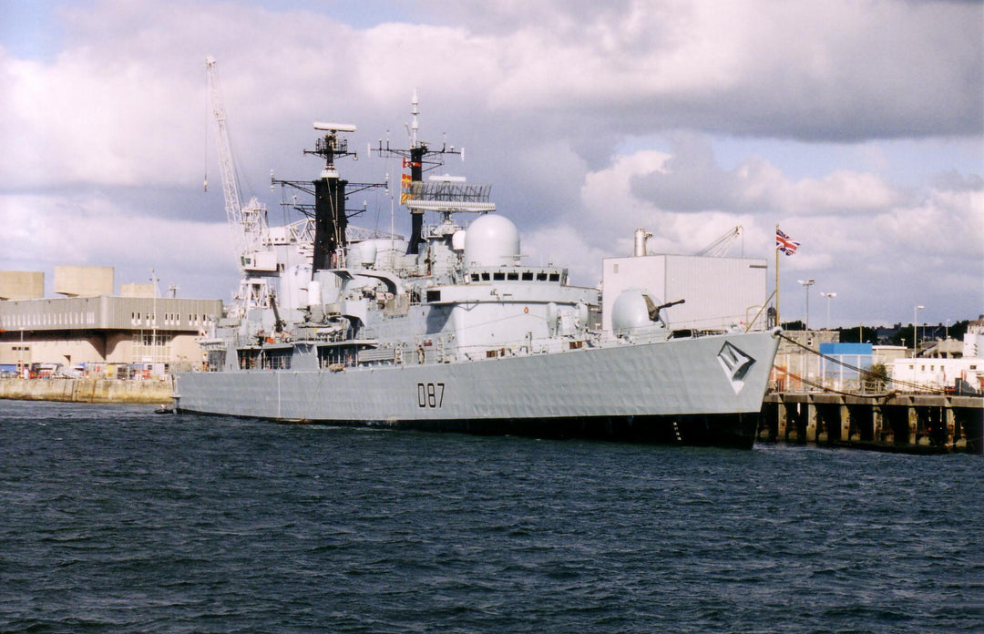 HMS Newcastle D87 Royal Navy Type 42 destroyer Photo Print or Framed Photo Print - Hampshire Prints