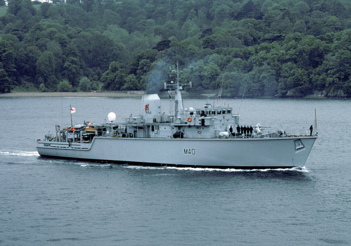 HMS Berkeley M40 Royal Navy Hunt class mine countermeasures vessel Photo Print or Framed Print - Hampshire Prints