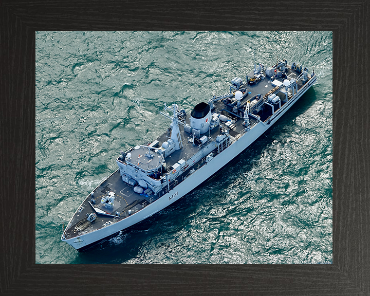 HMS Cattistock M31 Royal Navy Hunt class mine hunter Photo Print or Framed Print - Hampshire Prints