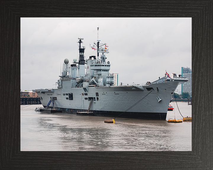 HMS Ark Royal R07 | Photo Print | Framed Print | Invincible Class | Aircraft Carrier | Royal Navy - Hampshire Prints