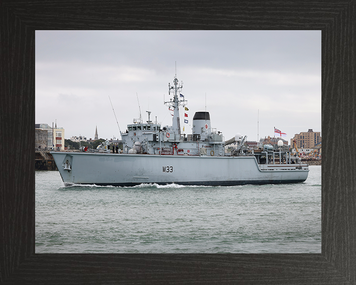 HMS Brocklesby M33 Royal Navy Hunt class Mine Counter Measures Vessel Photo Print or Framed Print - Hampshire Prints