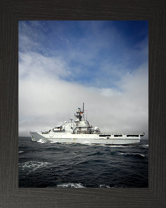 HMS Clyde P257 Royal Navy River class offshore patrol vessel Photo Print or Framed Print - Hampshire Prints