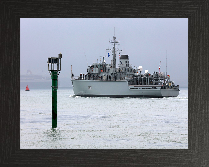 HMS Cattistock M31 Royal Navy Hunt class mine hunter Photo Print or Framed Print - Hampshire Prints