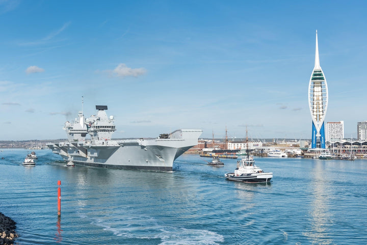 HMS Queen Elizabeth R08 | Photo Print | Framed Print | Queen Elizabeth Class | Aircraft Carrier | Royal Navy - Hampshire Prints