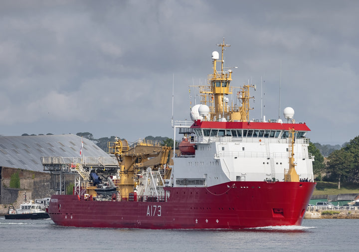 HMS Protector A173 | Photo Print | Framed Print | Poster | Ice Patrol Vessel | Royal Navy - Hampshire Prints