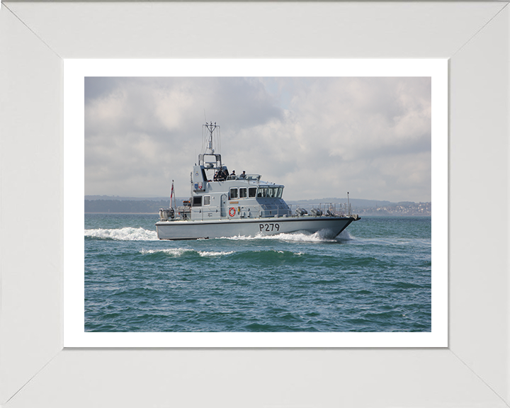 HMS Blazer P279 Royal Navy Archer class P2000 patrol vessel Photo Print or Framed Print - Hampshire Prints