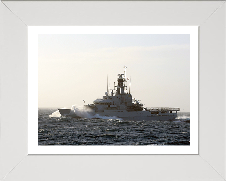 HMS Clyde P257 Royal Navy River class offshore patrol vessel Photo Print or Framed Print - Hampshire Prints