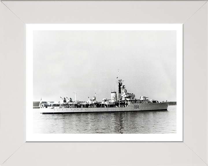 HMS Barrosa D68 Royal Navy Battle Class fleet destroyer Photo Print or Framed Print - Hampshire Prints