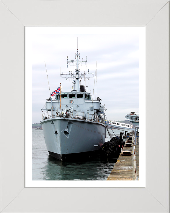 HMS Cattistock M31 Royal Navy Hunt class mine hunter Photo Print or Framed Print - Hampshire Prints