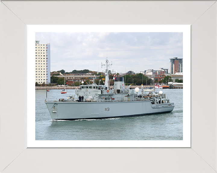 HMS Cattistock M31 Royal Navy Hunt class mine hunter Photo Print or Framed Print - Hampshire Prints