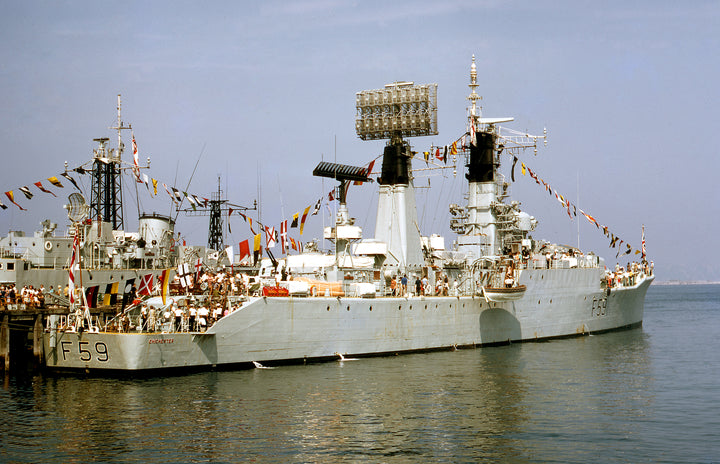 HMS Chichester F59 Royal Navy Salisbury class Frigate Photo Print or Framed Print - Hampshire Prints