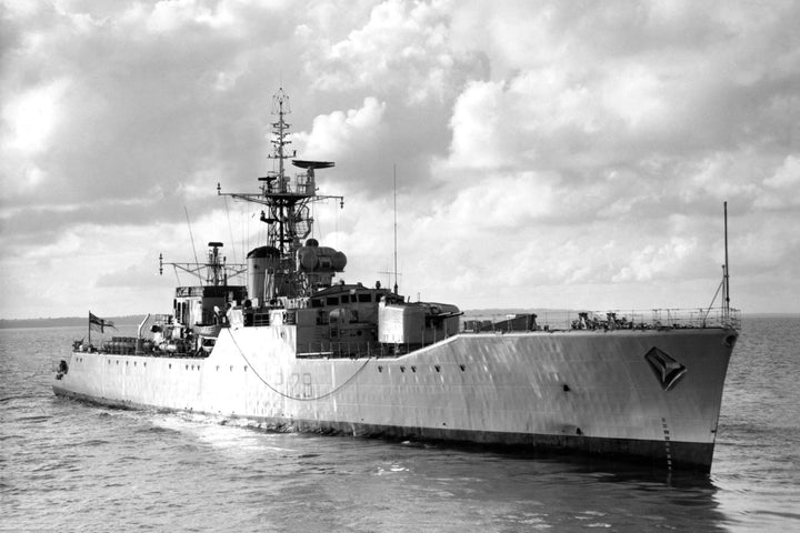 HMS Rhyl F129 Royal Navy Rothesay Class frigate Photo Print or Framed Print - Hampshire Prints