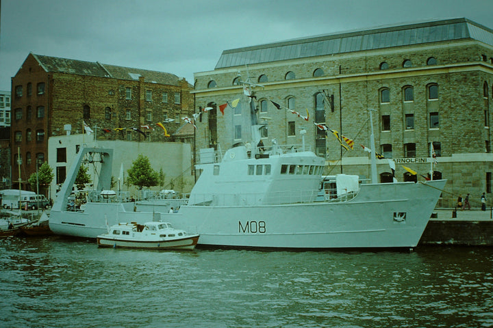 HMS Venturer M08 Royal Navy Converted minesweeper Photo Print or Framed Print - Hampshire Prints