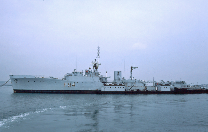 HMS Palliser F94 Royal Navy Blackwood class frigate Photo Print or Framed Print - Hampshire Prints