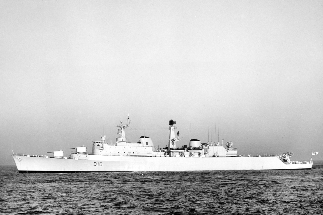 HMS London D16 Royal Navy County class destroyer Photo Print or Framed Print - Hampshire Prints