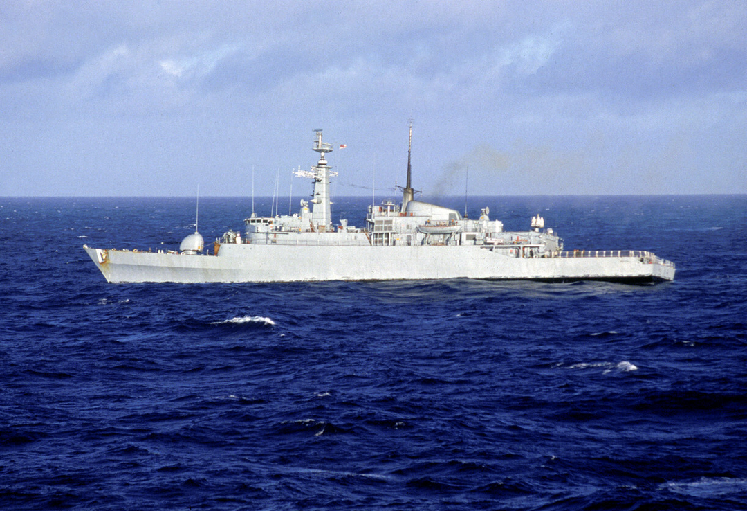 HMS Ambuscade F172 Royal Navy Type 21 frigate Photo Print or Framed Print - Hampshire Prints