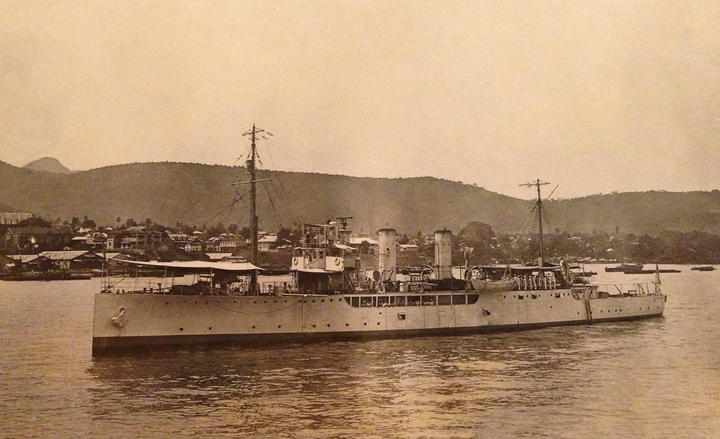 HMS Delphinium K77 Royal Navy Flower class corvette Photo Print or Framed Print - Hampshire Prints