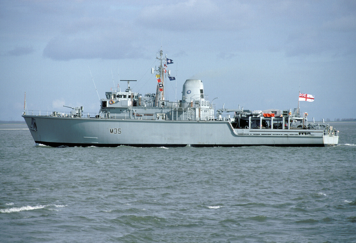 HMS Dulverton M35 Royal Navy Hunt class mine countermeasures vessel Photo Print or Framed Print - Hampshire Prints