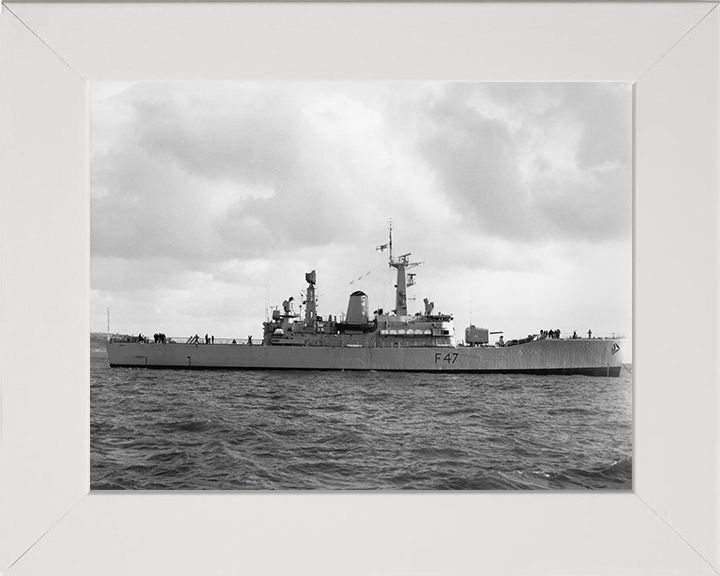 HMS Danae F47 Royal Navy Leander Class Frigate Photo Print or Framed Print - Hampshire Prints