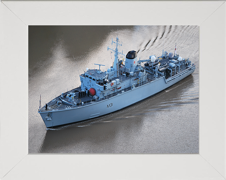 HMS Cattistock M31 Royal Navy Hunt class mine hunter Photo Print or Framed Print - Hampshire Prints