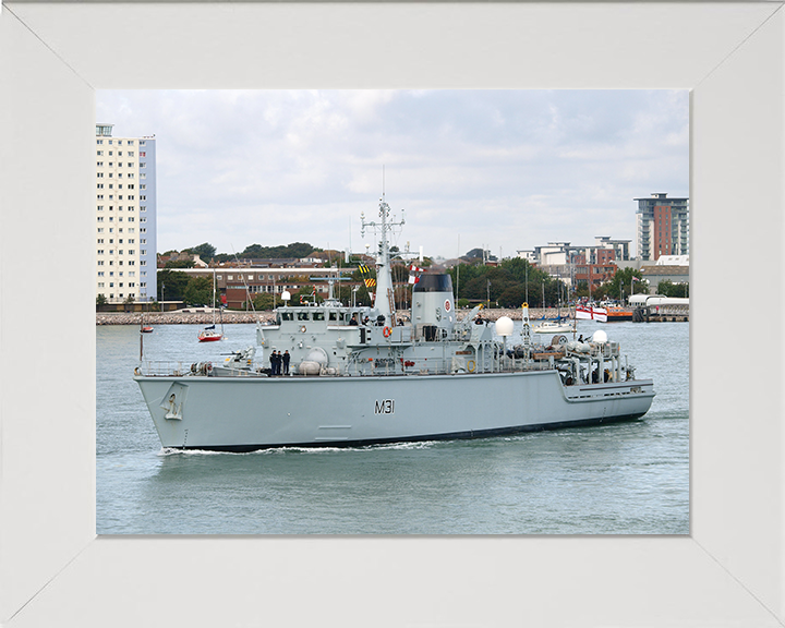 HMS Cattistock M31 Royal Navy Hunt class mine hunter Photo Print or Framed Print - Hampshire Prints