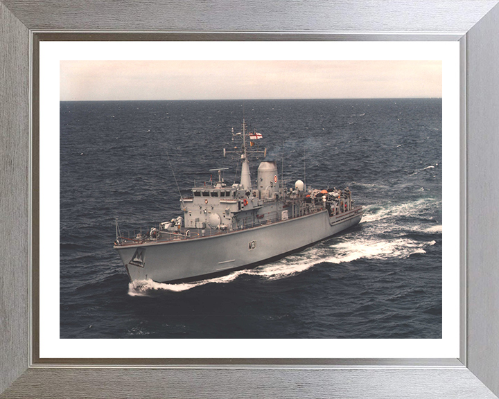 HMS Cattistock M31 Royal Navy Hunt class mine hunter Photo Print or Framed Print - Hampshire Prints