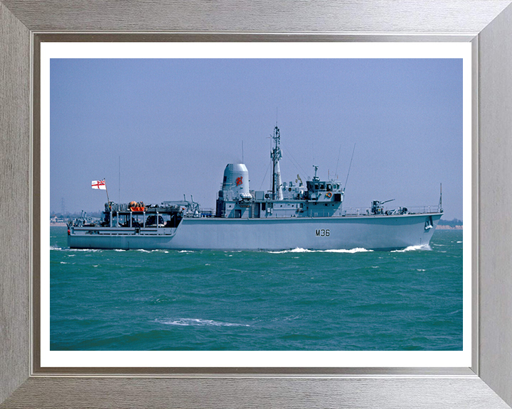 HMS Bicester M36 Royal Navy Hunt class mine countermeasures vessel Photo Print or Framed Print - Hampshire Prints