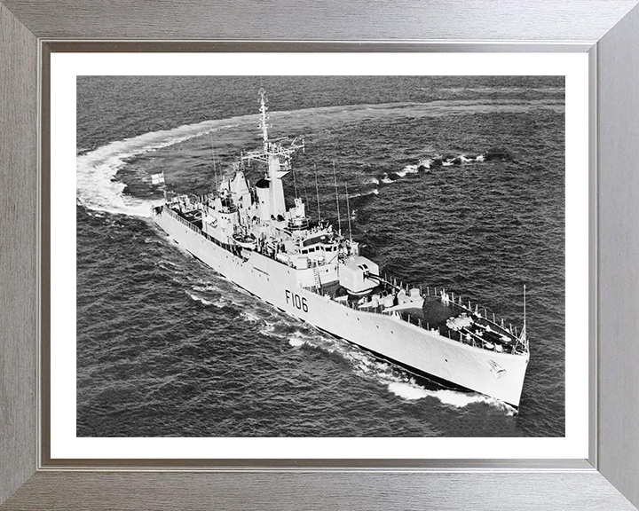 HMS Brighton F106 Royal Navy Rothesay Class Frigate Photo Print or Framed Print - Hampshire Prints