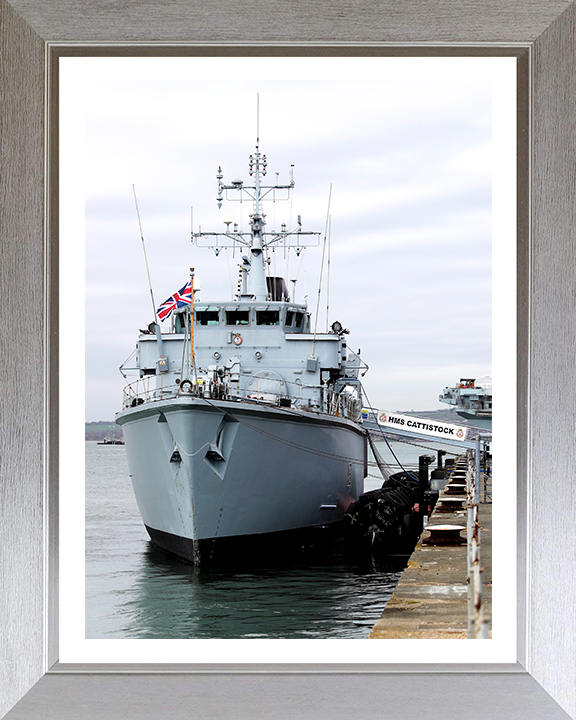 HMS Cattistock M31 Royal Navy Hunt class mine hunter Photo Print or Framed Print - Hampshire Prints