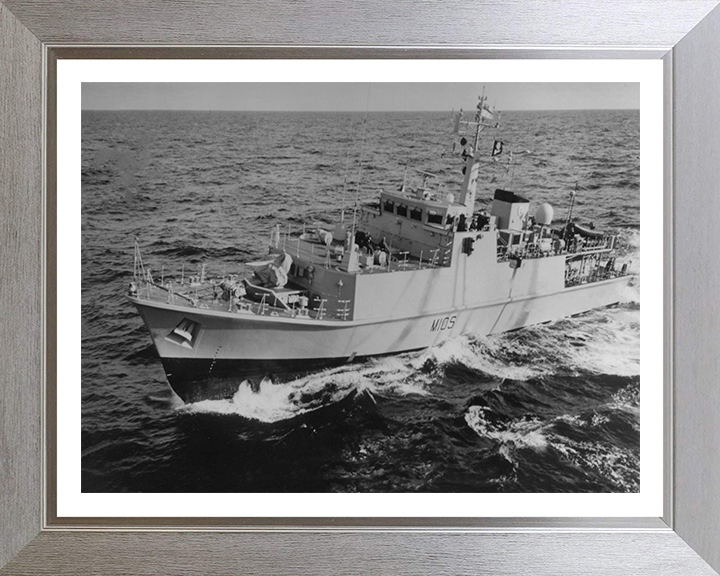 HMS Bridport M105 Royal Navy Sandown class minehunter Photo Print or Framed Print - Hampshire Prints