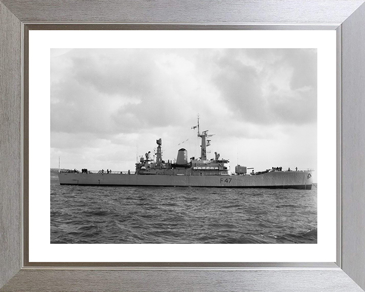 HMS Danae F47 Royal Navy Leander Class Frigate Photo Print or Framed Print - Hampshire Prints