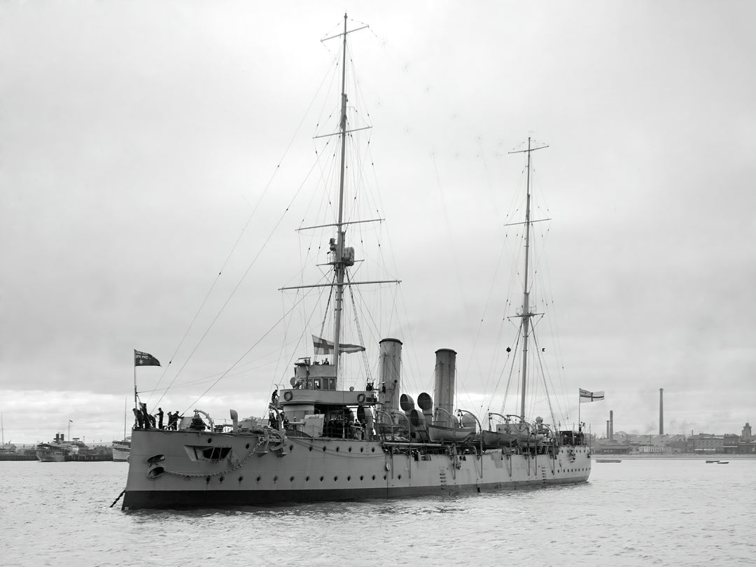 HMS Pioneer (1898) Royal Navy Pelorus class cruiser Photo Print or Framed Print - Hampshire Prints