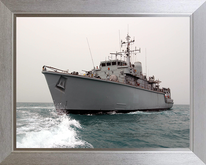 HMS Brocklesby M33 Royal Navy Hunt class Mine Counter Measures Vessel Photo Print or Framed Print - Hampshire Prints