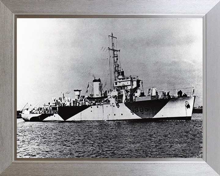 HMS Brave J305 Royal Navy Algerine class minesweeper Photo Print or Framed Print - Hampshire Prints