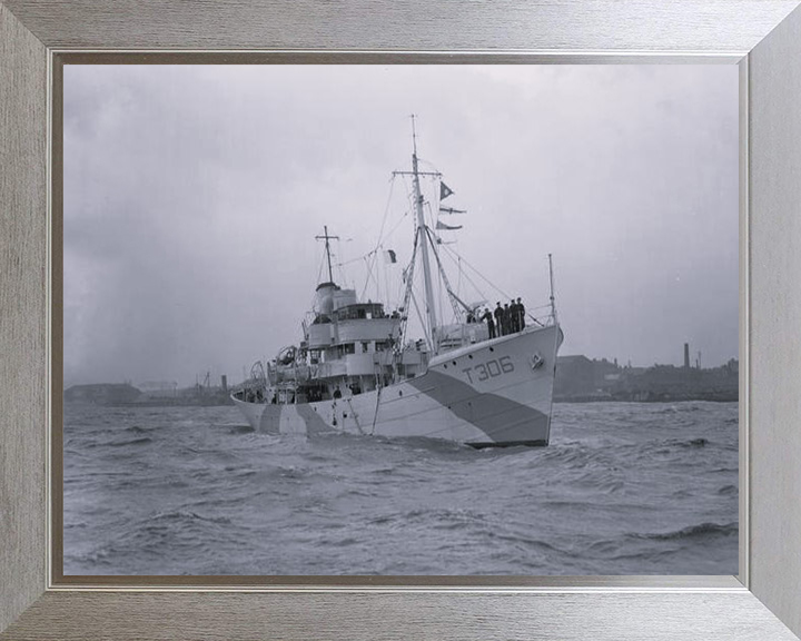 HMS Bream T306 Royal Navy Fish class anti submarine warfare trawler Photo Print or Framed Print - Hampshire Prints