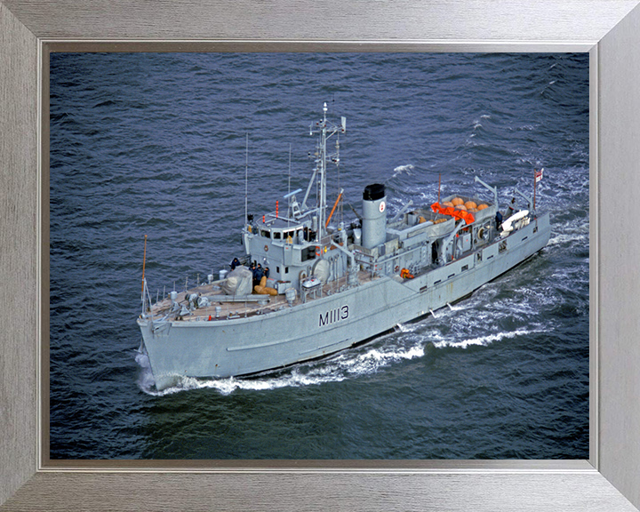 HMS Brereton M1113 Royal Navy Ton class minesweeper Photo Print or Framed Print - Hampshire Prints