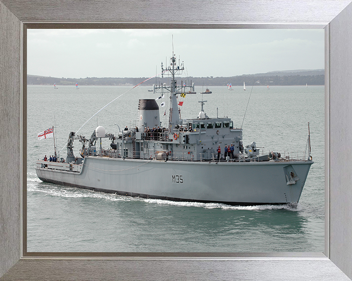 HMS Dulverton M35 Royal Navy Hunt class mine countermeasures vessel Photo Print or Framed Print - Hampshire Prints