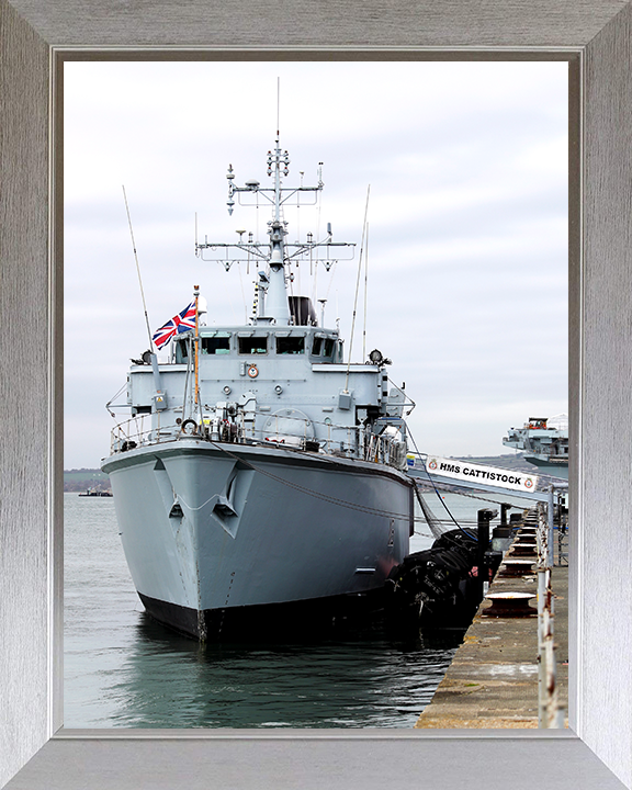 HMS Cattistock M31 Royal Navy Hunt class mine hunter Photo Print or Framed Print - Hampshire Prints