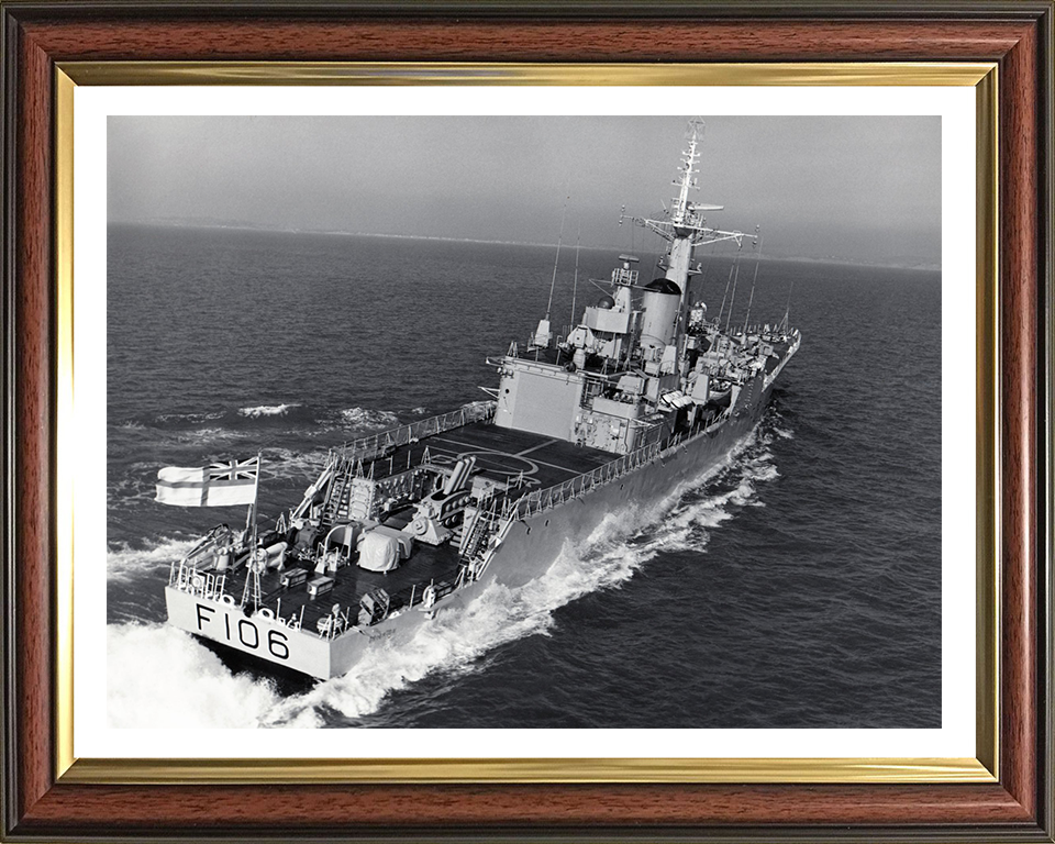 HMS Brighton F106 Royal Navy Rothesay Class Frigate Photo Print or Framed Print - Hampshire Prints