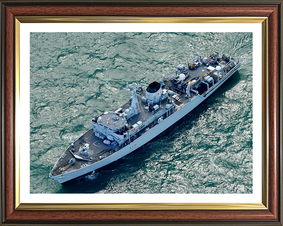 HMS Cattistock M31 Royal Navy Hunt class mine hunter Photo Print or Framed Print - Hampshire Prints