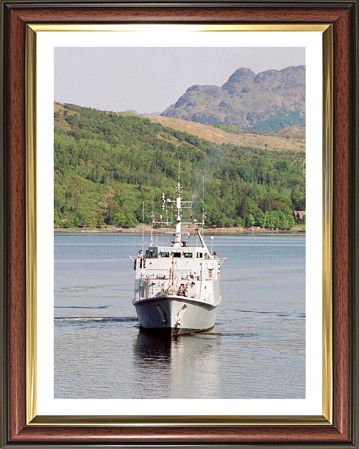 HMS Blyth M111 Royal Navy Sandown class minehunter Photo Print or Framed Print - Hampshire Prints