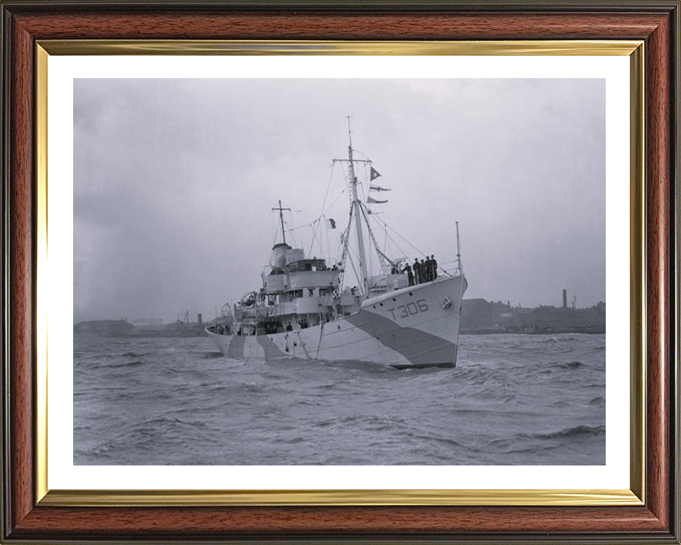 HMS Bream T306 Royal Navy Fish class anti submarine warfare trawler Photo Print or Framed Print - Hampshire Prints