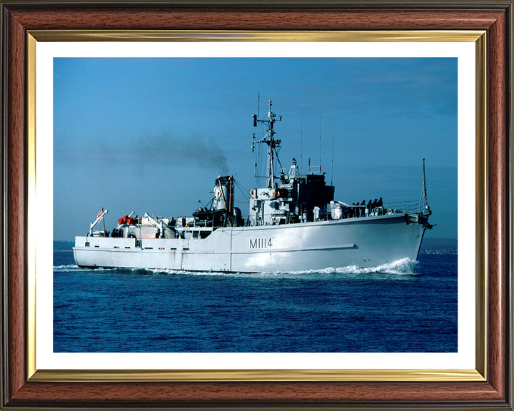 HMS Brinton M1114 Royal Navy Ton Class Minesweeper Photo Print or Framed Print - Hampshire Prints