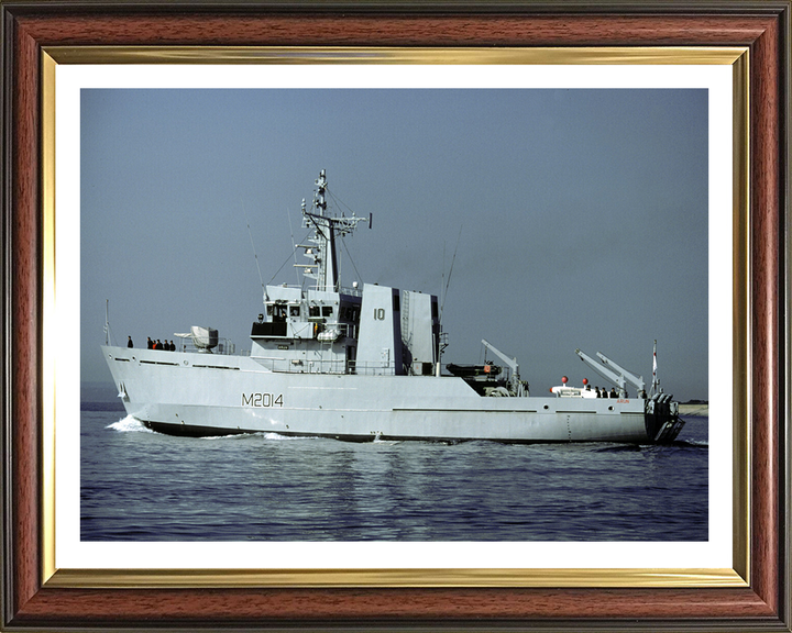 HMS Arun M2014 Royal Navy River class minesweeper Photo Print or Framed Print - Hampshire Prints